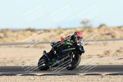 media/Dec-07-2025-CVMA (Sun) [[3e7d2de5dc]]/Race 16-Formula Middleweight/